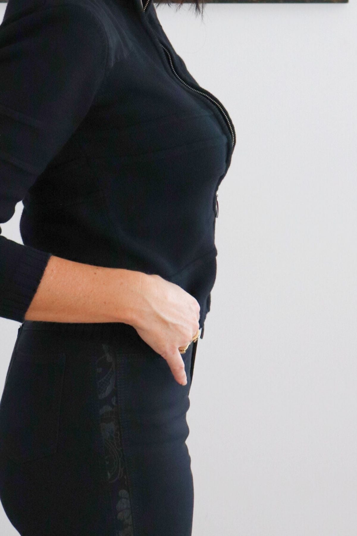 Side Pattern Detail Jeans - Black