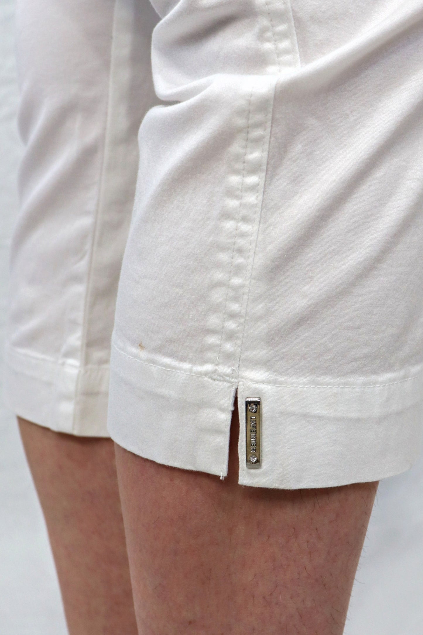 Silver Bar Cuff Capri - White