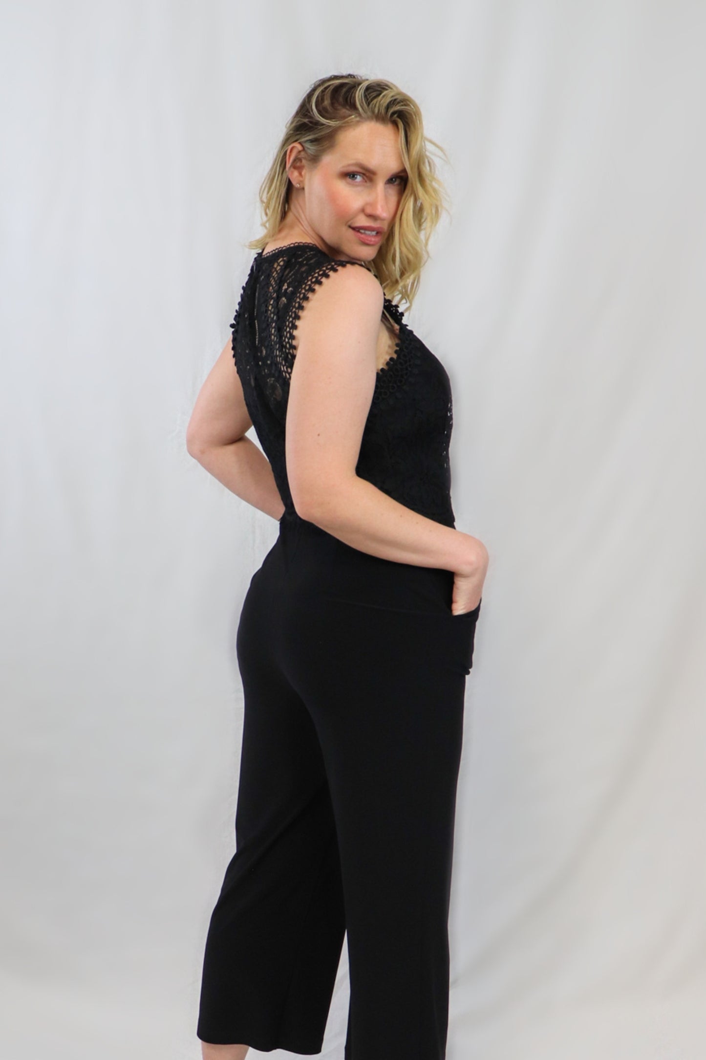 Frank Lyman Jumpsuit - 201460