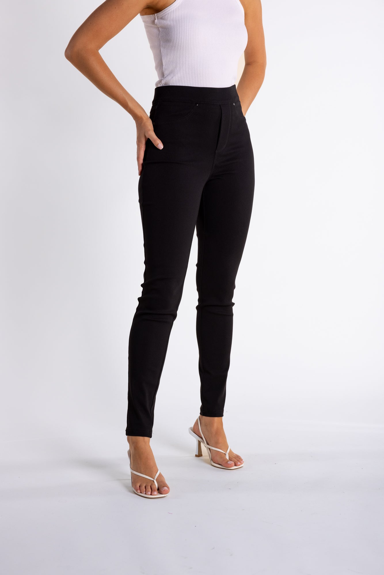 Two T's Pull on Pant - Black