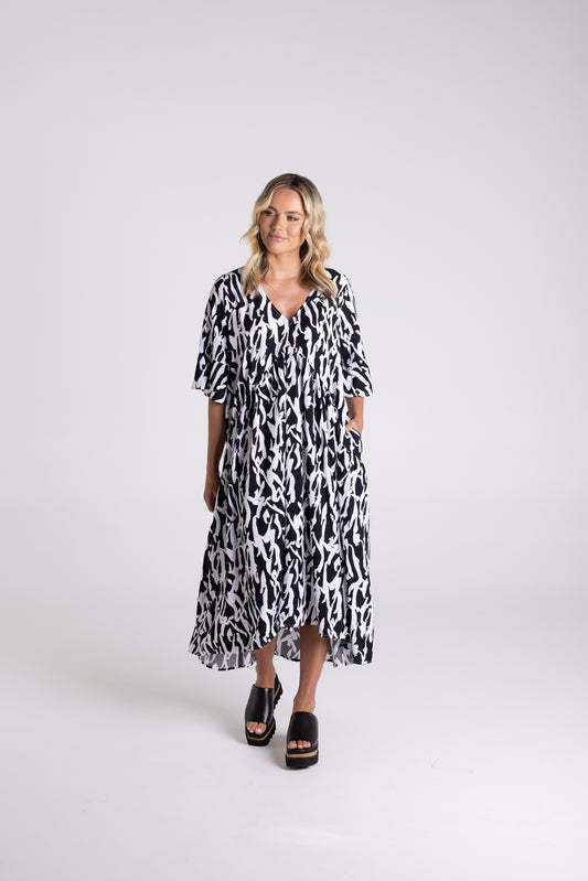Two T's Abstract Print Dress - Black/White