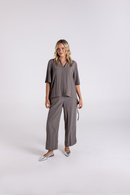 Two T's Crinkle Short Sleeve Top - Donkey