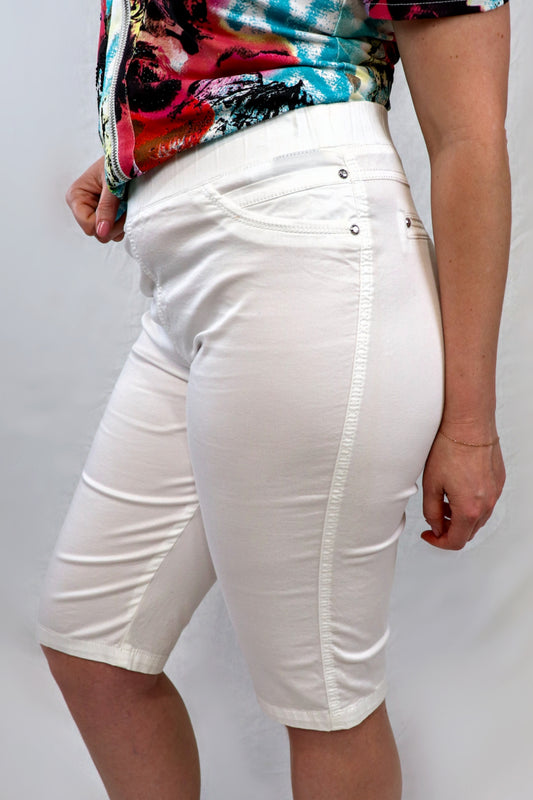 Pull on Short - White