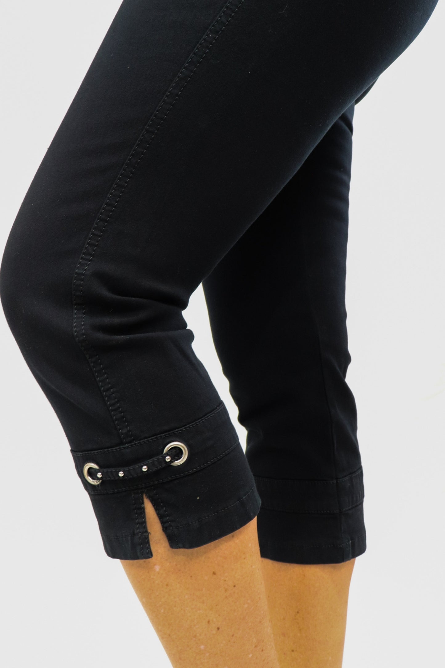 Ring Cuff Capri - Black