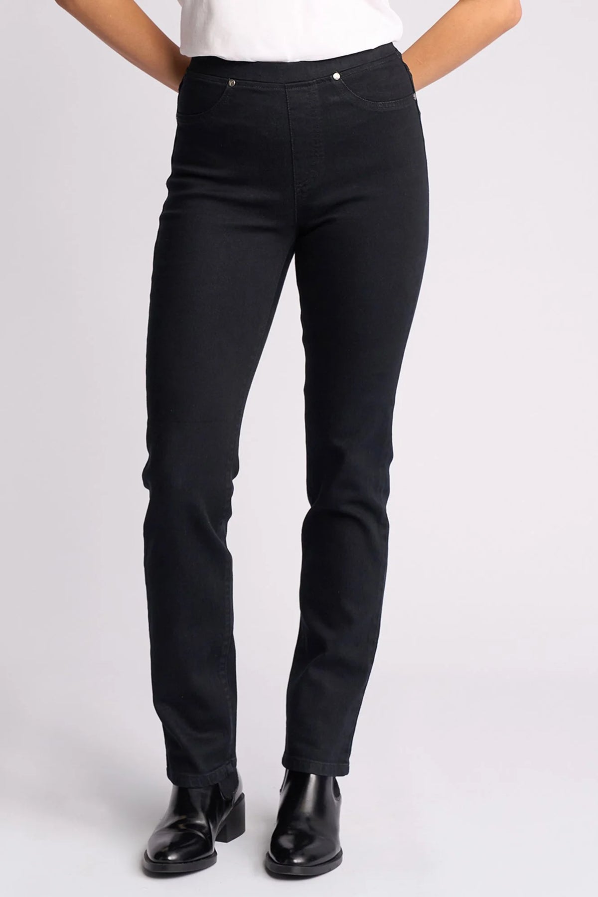 Vassalli Slim Pull on Jean - Black