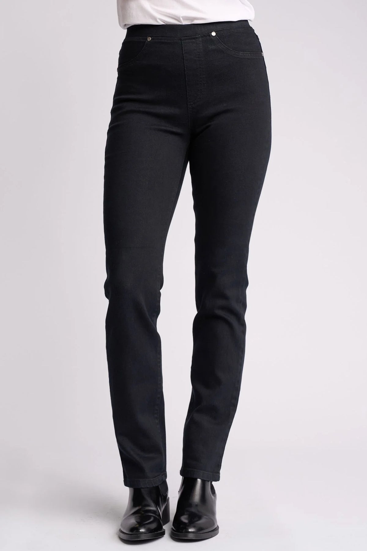 Vassalli Slim Pull on Jean - Black