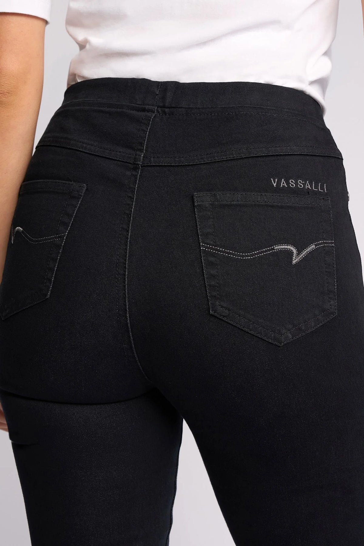 Vassalli Slim Pull on Jean - Black