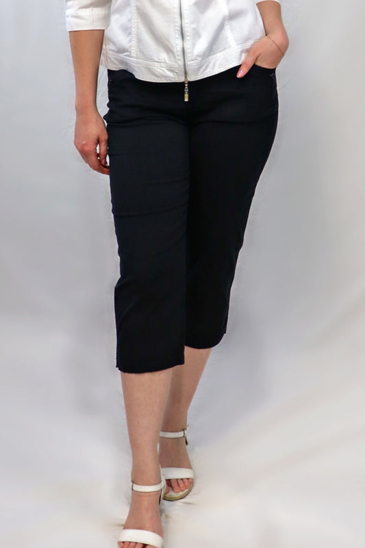 Rhinestone Detail Capri - Black