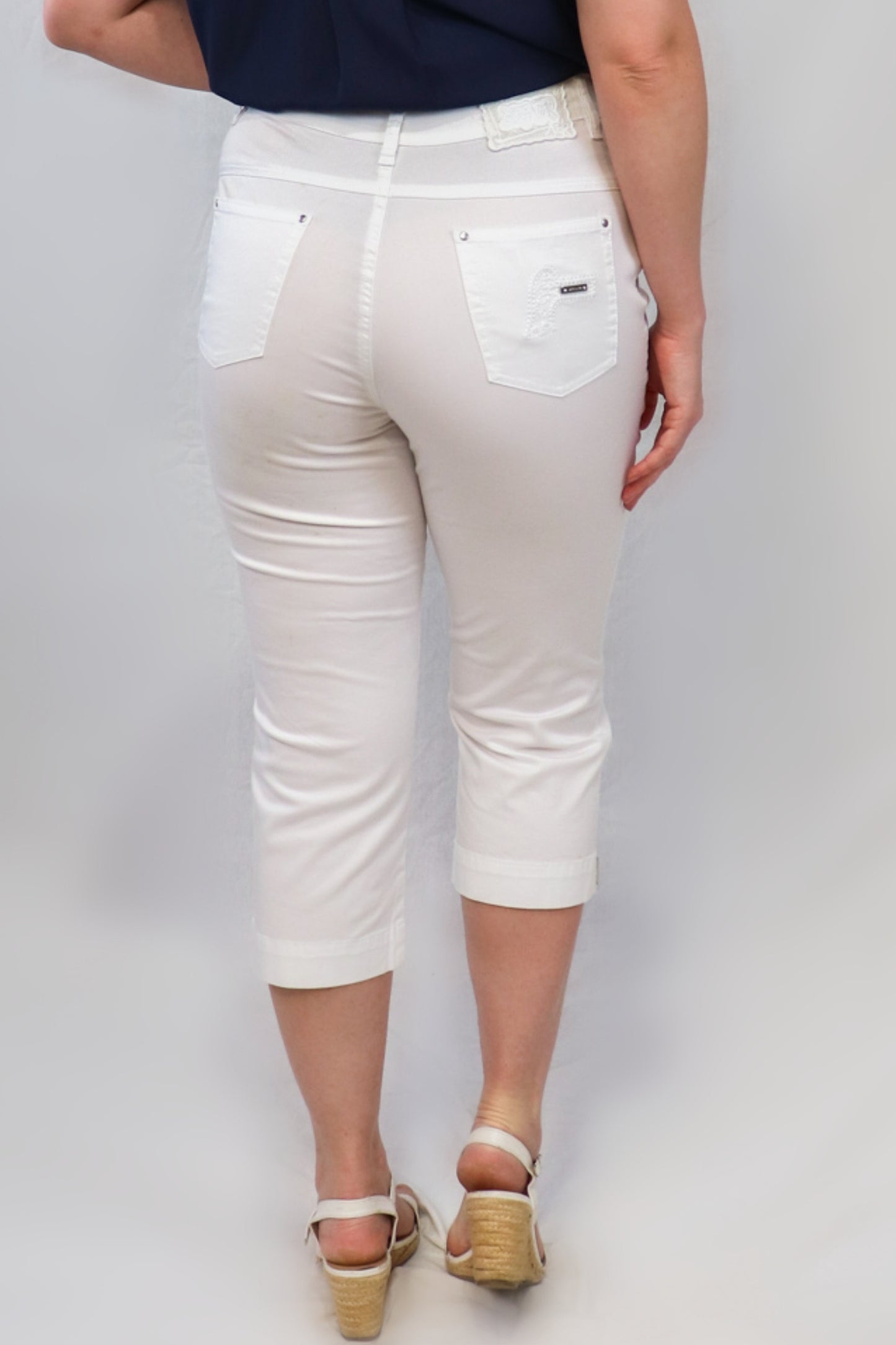 Silver Bar Cuff Capri - White