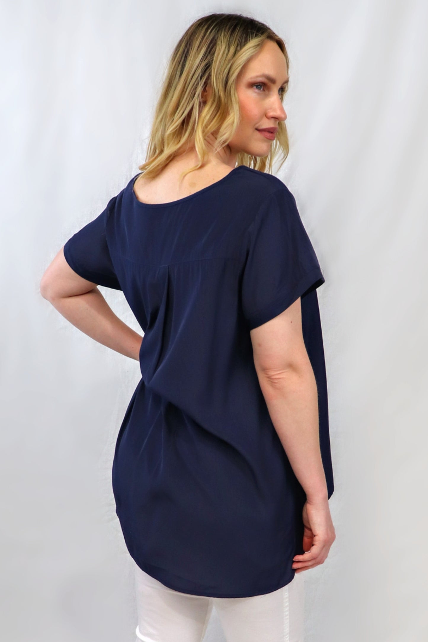 V Tee - Navy
