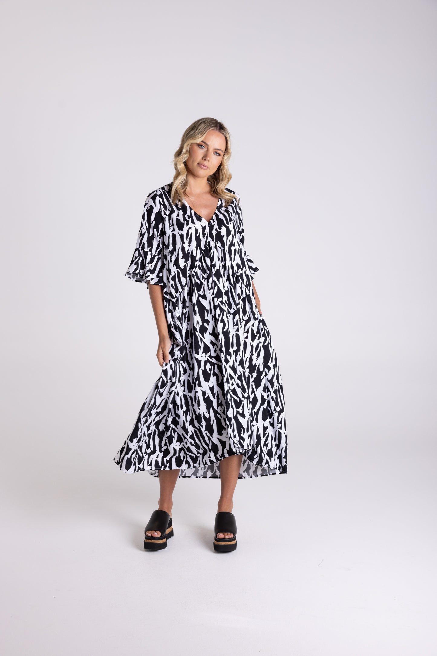 Two T's Abstract Print Dress - Black/White