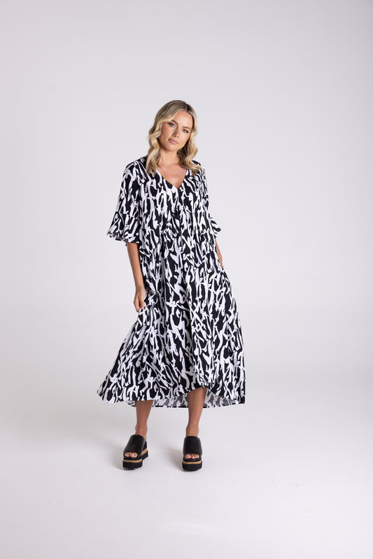 Two T's Abstract Print Dress - Black/White