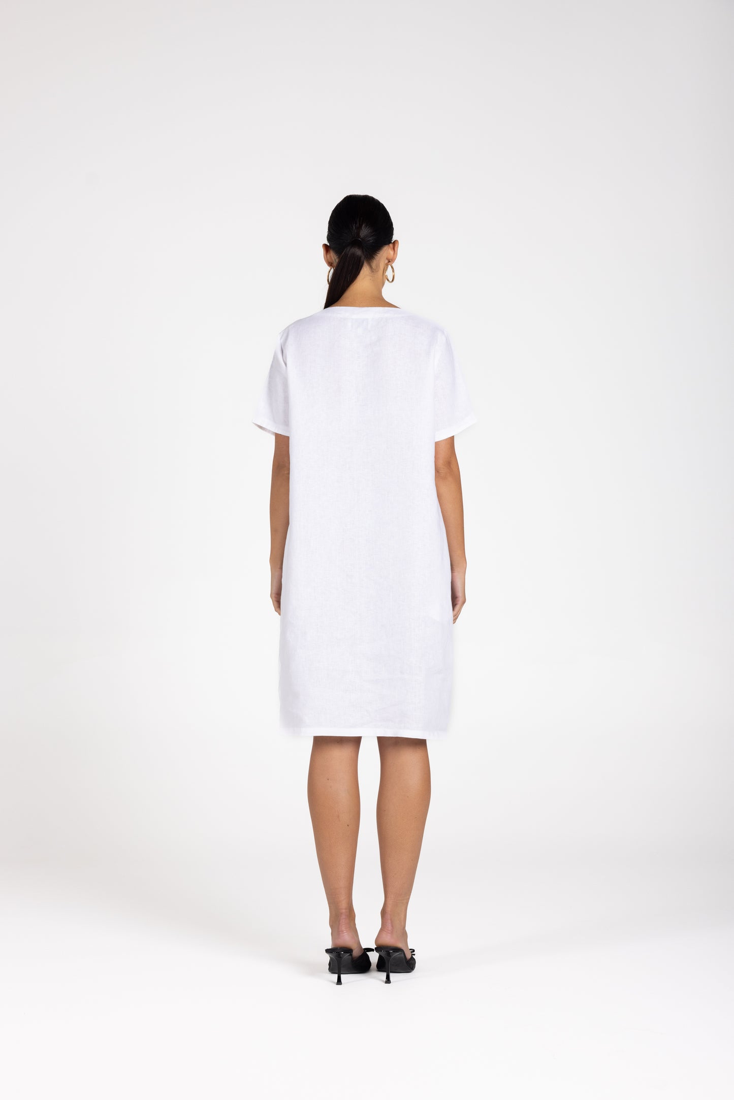 Two T's Linen V-Neck Beaded Dress - White