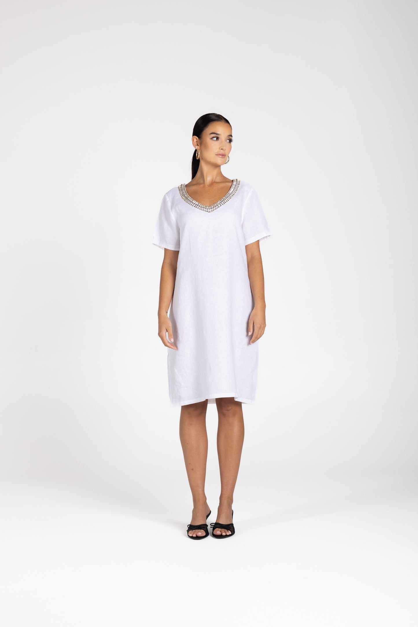 Two T's Linen V-Neck Beaded Dress - White
