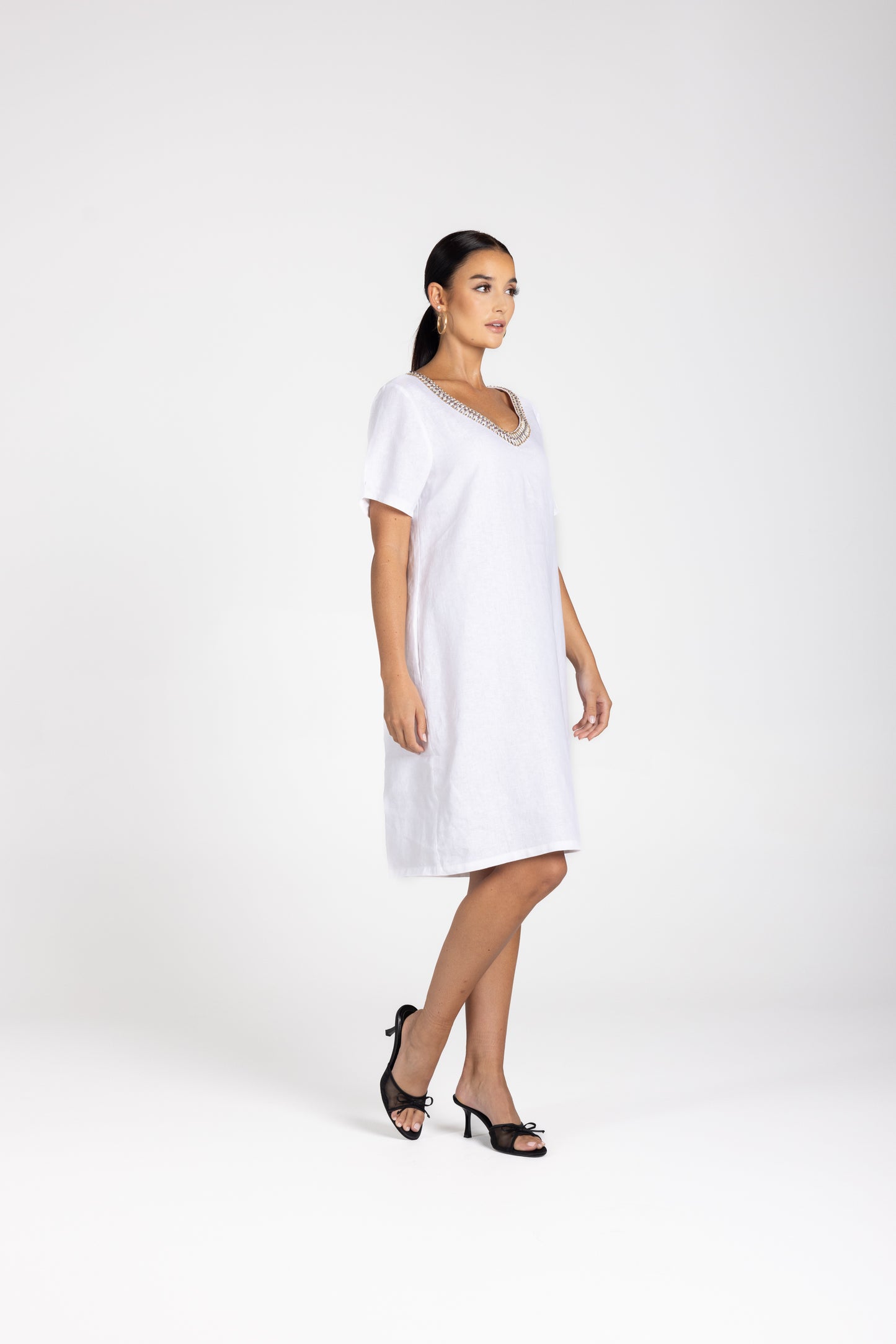 Two T's Linen V-Neck Beaded Dress - White
