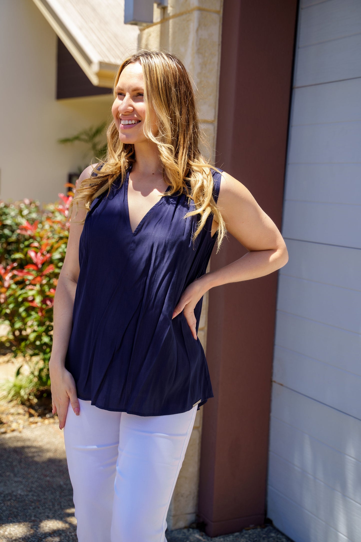 Sleeveless V Tee - Navy