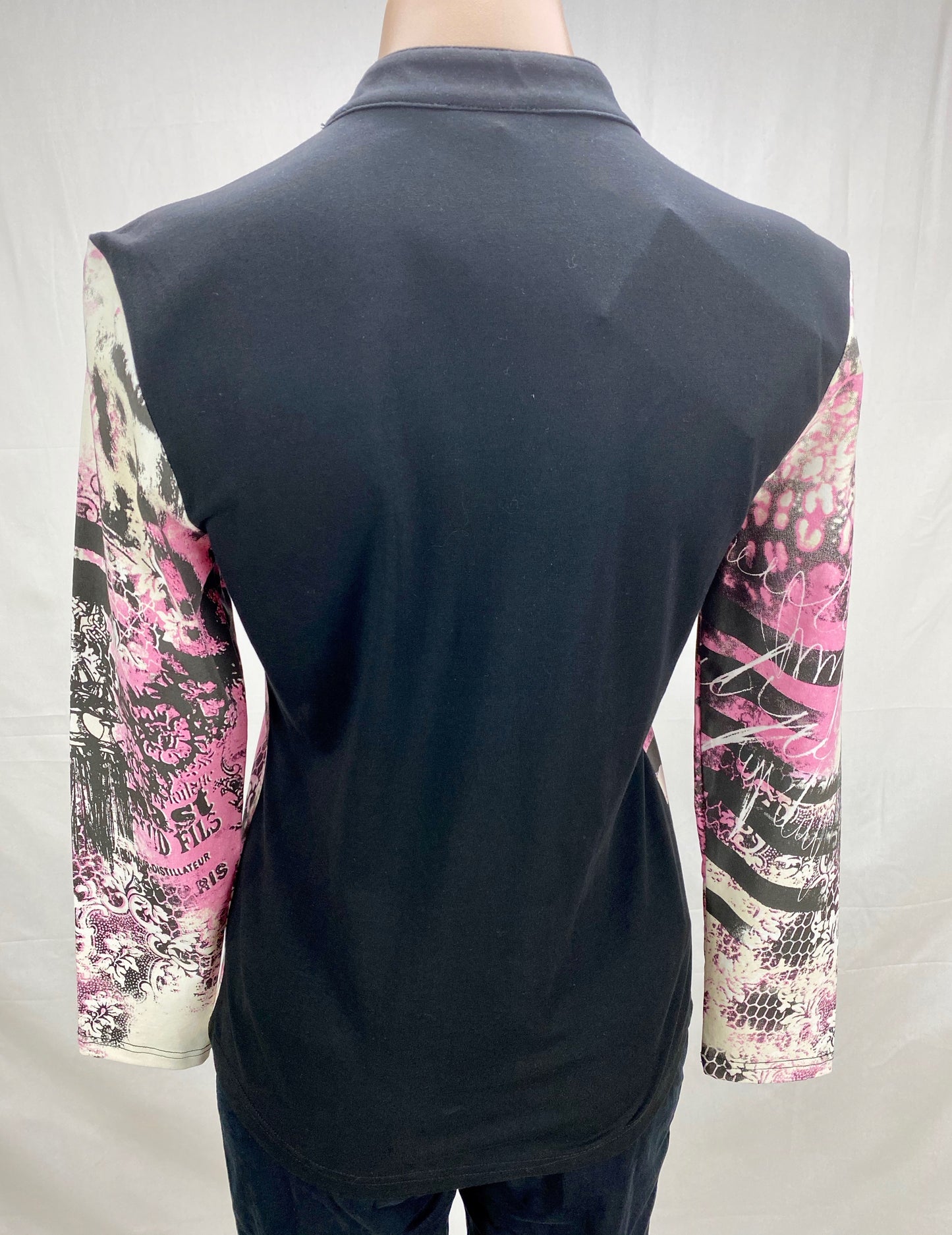 Stud Neck Print Top  - Black