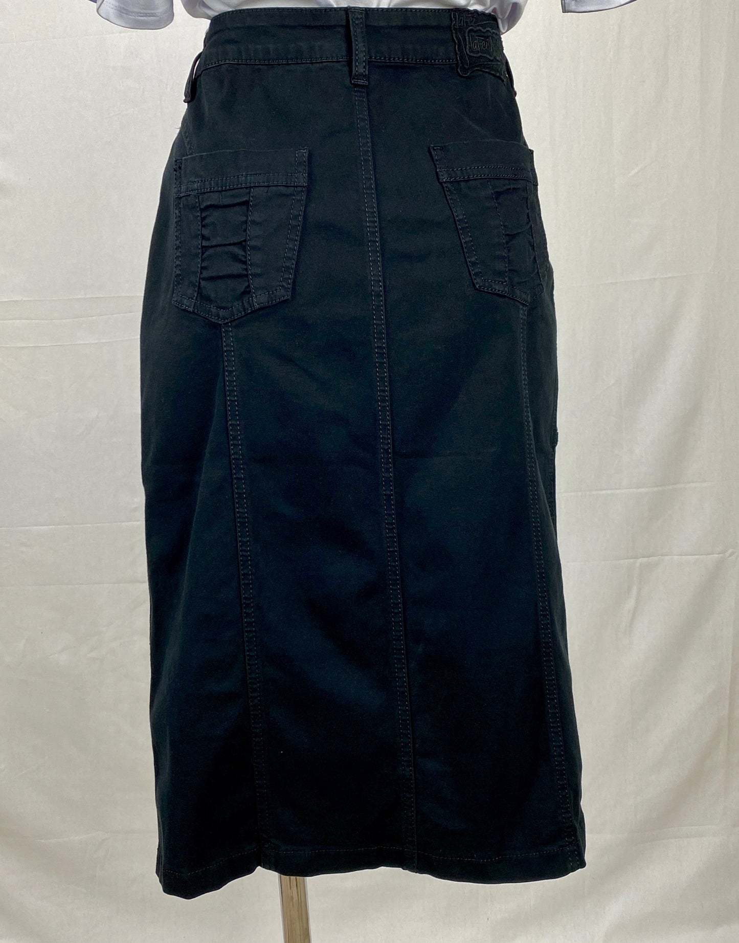 Button Skirt - Black